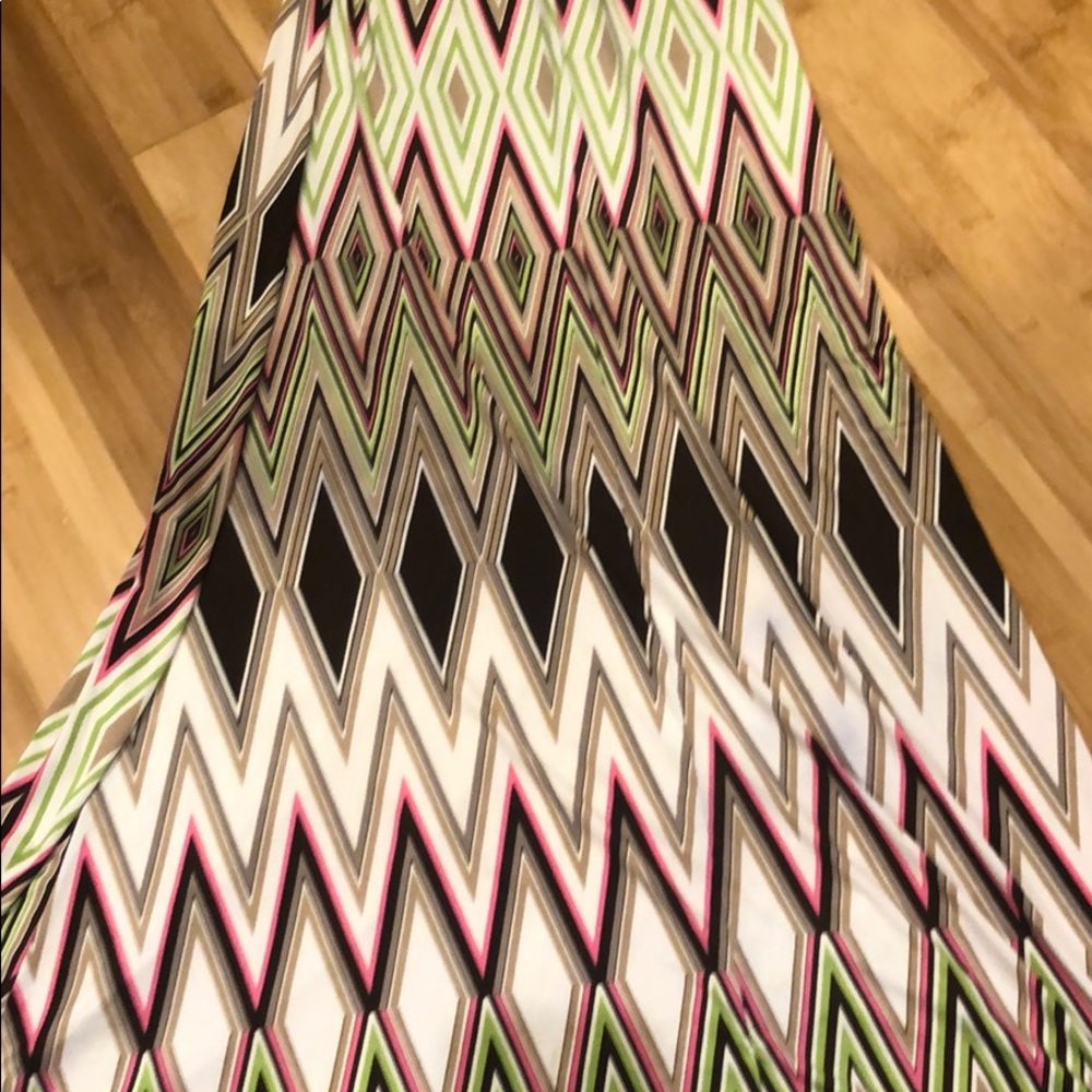 Dress - Picture 3 of 4